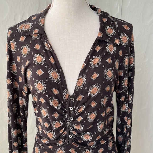 Free People Free People Sydney Printed Top M V Neck Blousy Sleeves Tile Print M - Picture 3 of 9
